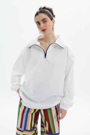 WHITE SWEATSHIRT TOP